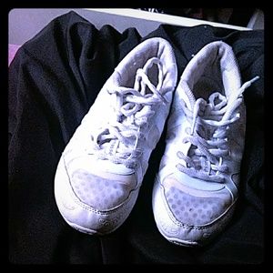 Cheer shoes